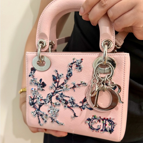 Mini Lady Dior Pink Embroidered Sequin Flowers shoulder Bag Christian Dior - Picture 16 of 17